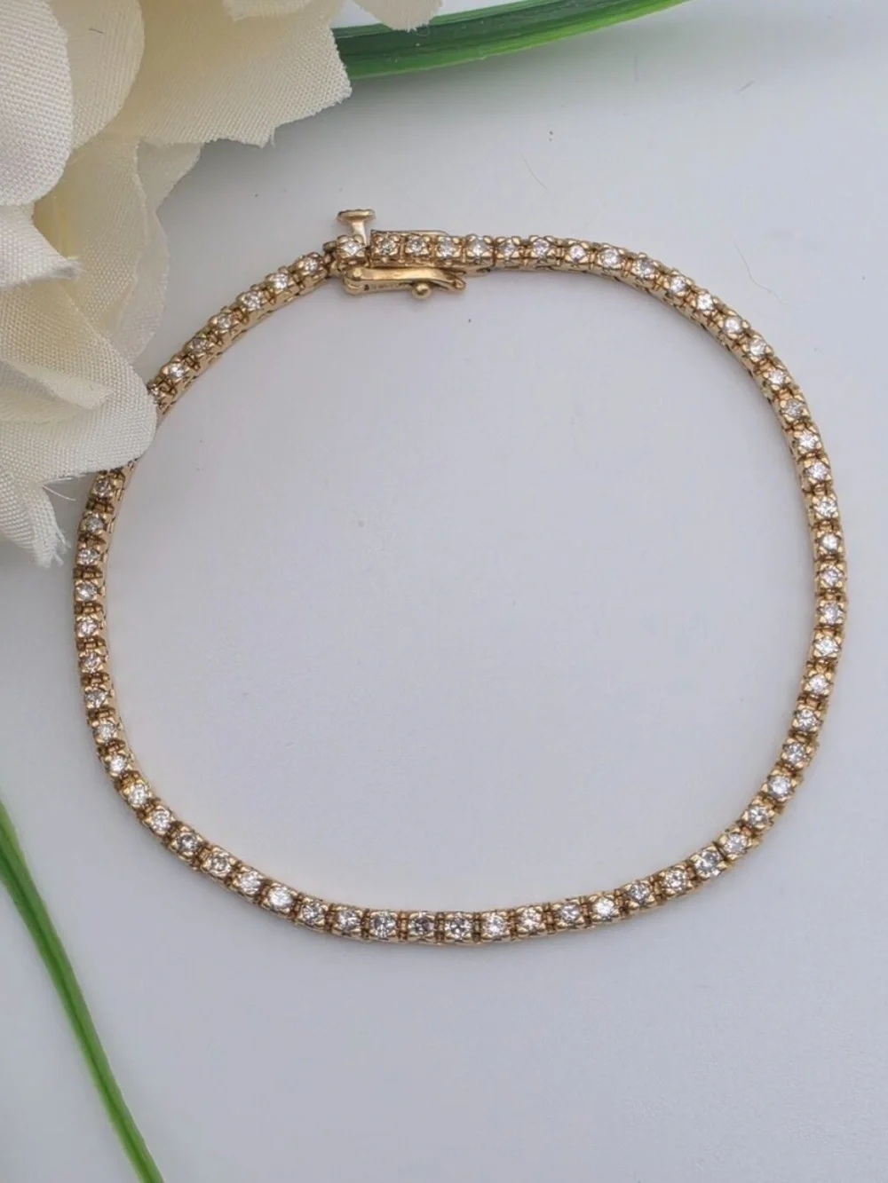 Vintage 14k Yellow Gold Natural Diamond Tennis Bracelet (103) - Picture 11 of 12